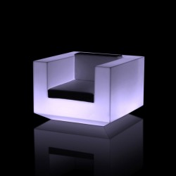 VONDOM vela sillón iluminado en blanco con LED
