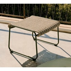 Arvin Swirl stoel in beige chenille stof en VeryForma eikenhouten poten